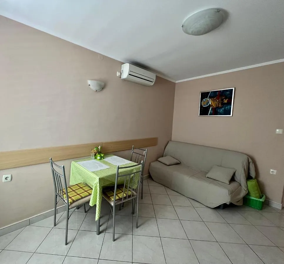 Apartments Matusan Palit 0*,