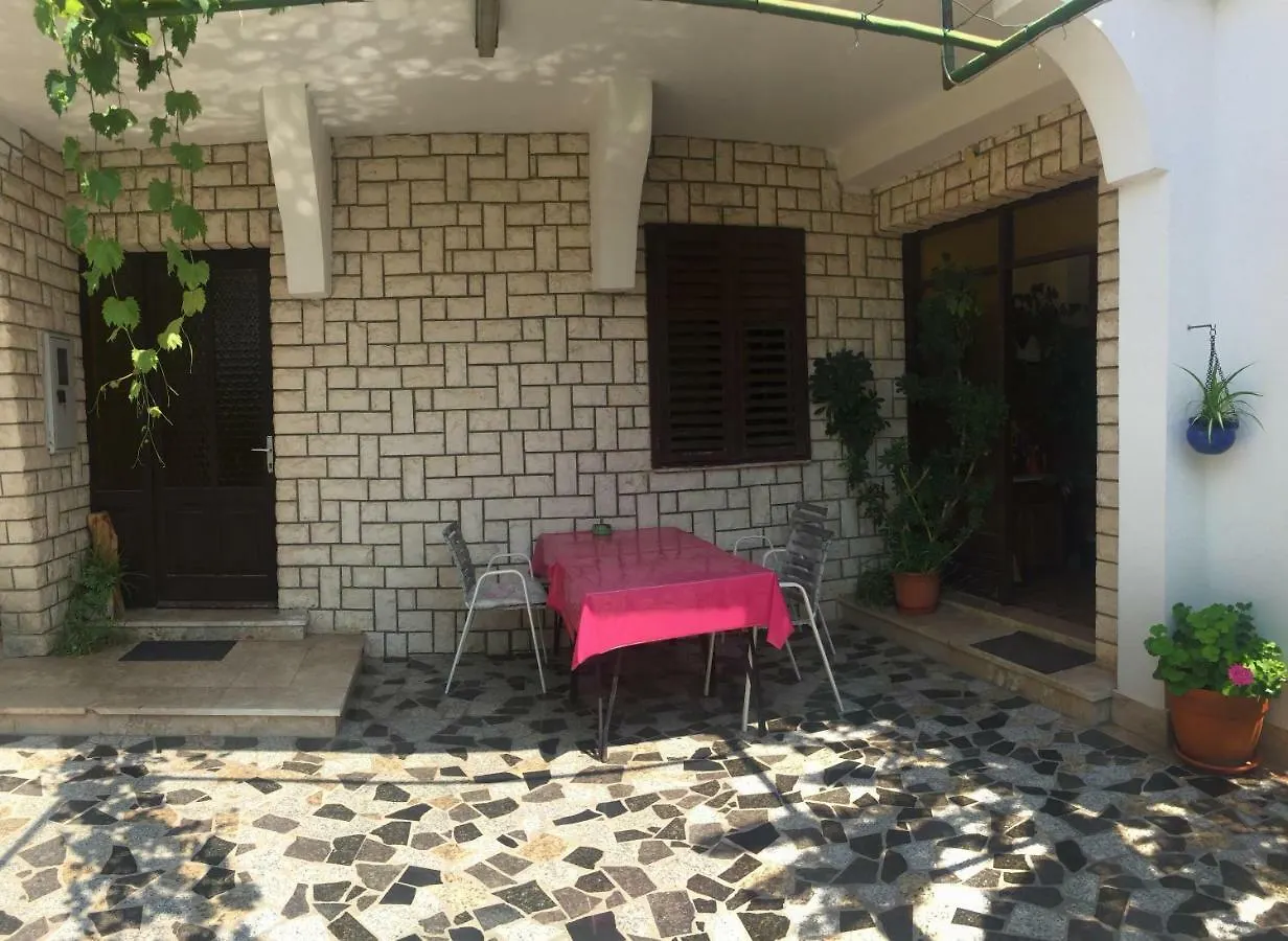 Apartments Matusan Palit 0*,  Croatia