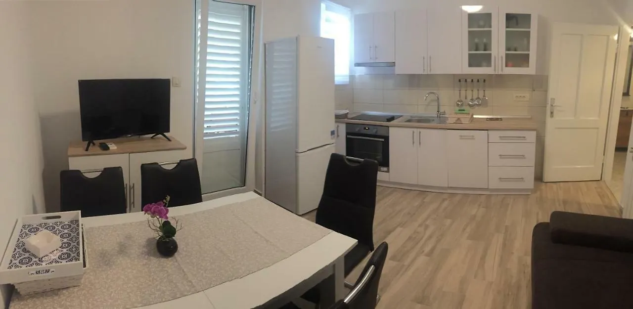Apartments Matusan Palit 크로아티아