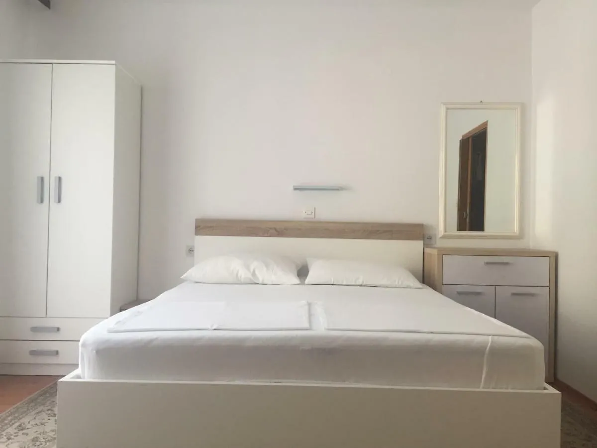 Apartments Matusan Palit Guest house