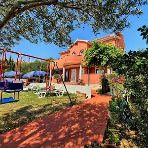 Apartment Petra, Palit