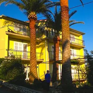 Affittacamere House Rozi, Palit